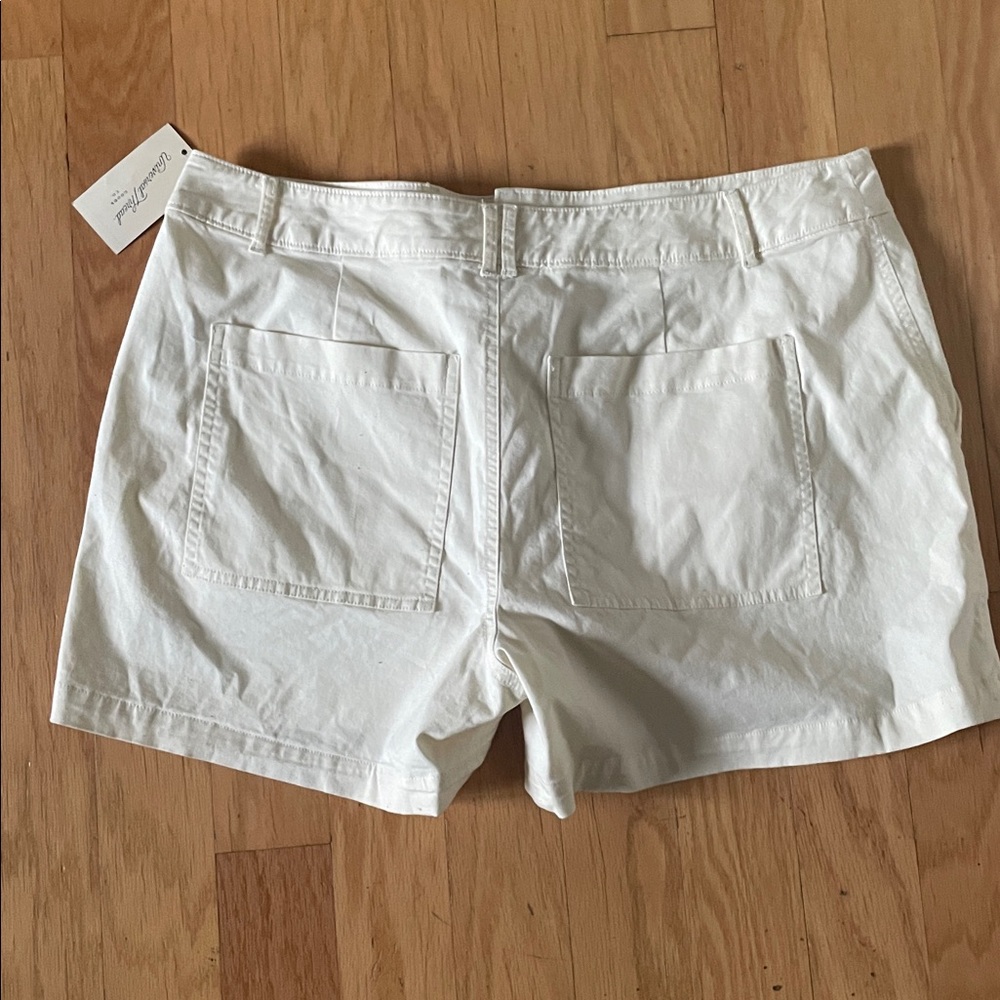 Universal Thread Cream Women's Shorts brand new with tag women’s size 16 - Picture 4 of 5
